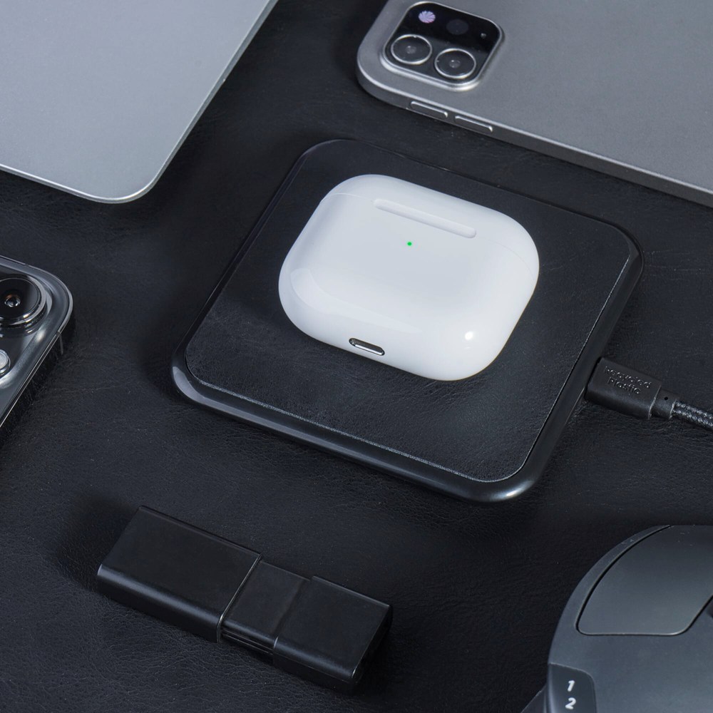 2259 | Xoopar Iné Wireless Fast Charger - Recycled Leather 15W